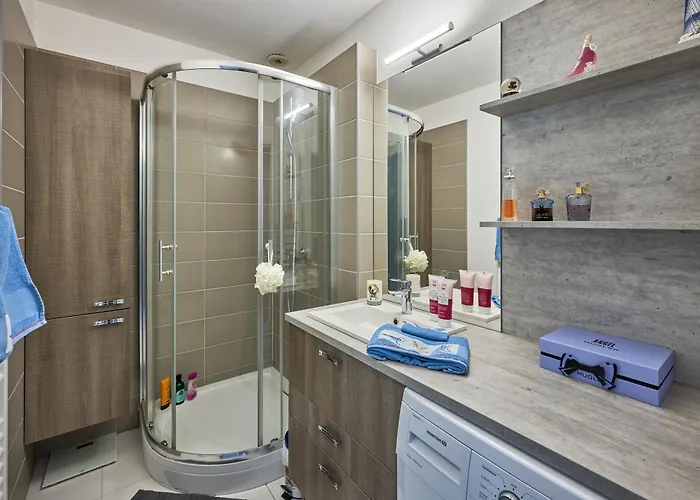 Doudounette - A Proximite De La 쿠르쇨 쉬르 메르