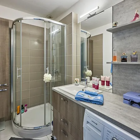 Doudounette - à Proximité De La Courseulles-sur-Mer